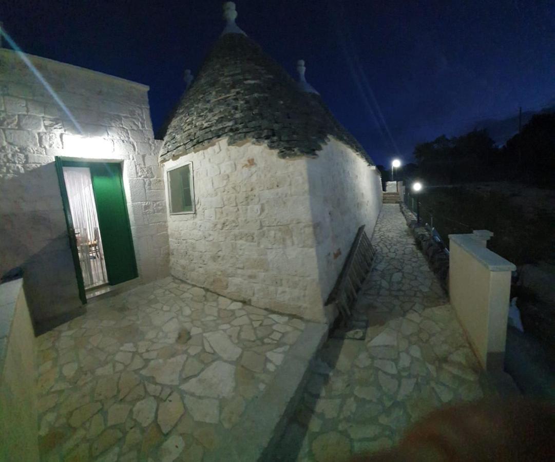 Trullo Le Tre Sorelle Чистерніно Екстер'єр фото