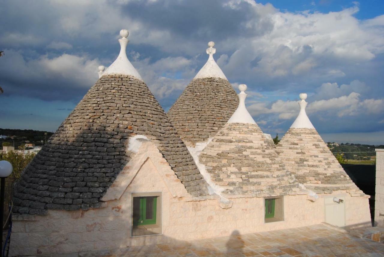Trullo Le Tre Sorelle Чистерніно Екстер'єр фото